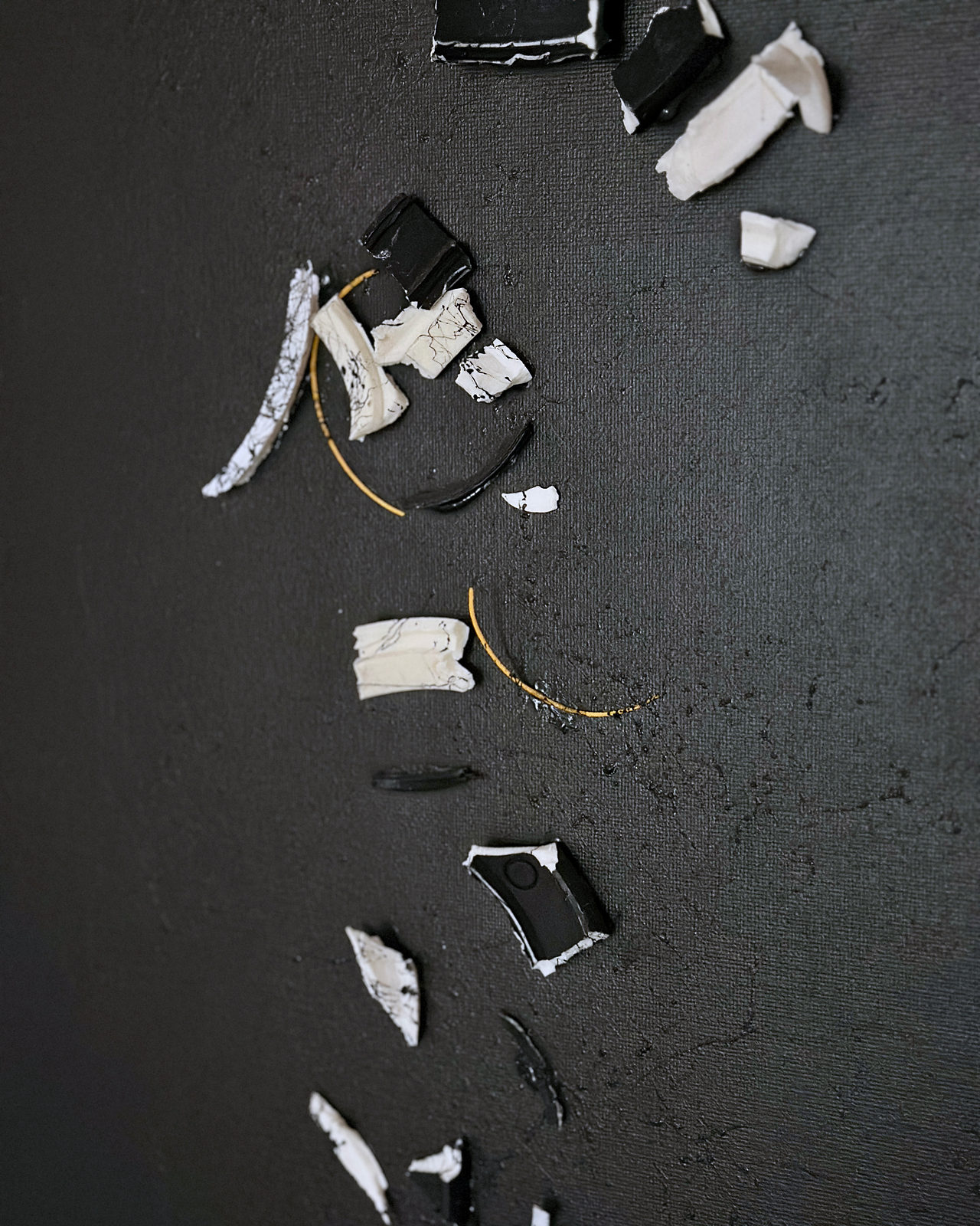 Macro detail of recomposed sintered nylon fragments in relief on canvas, Persistenza by Nobahar Design